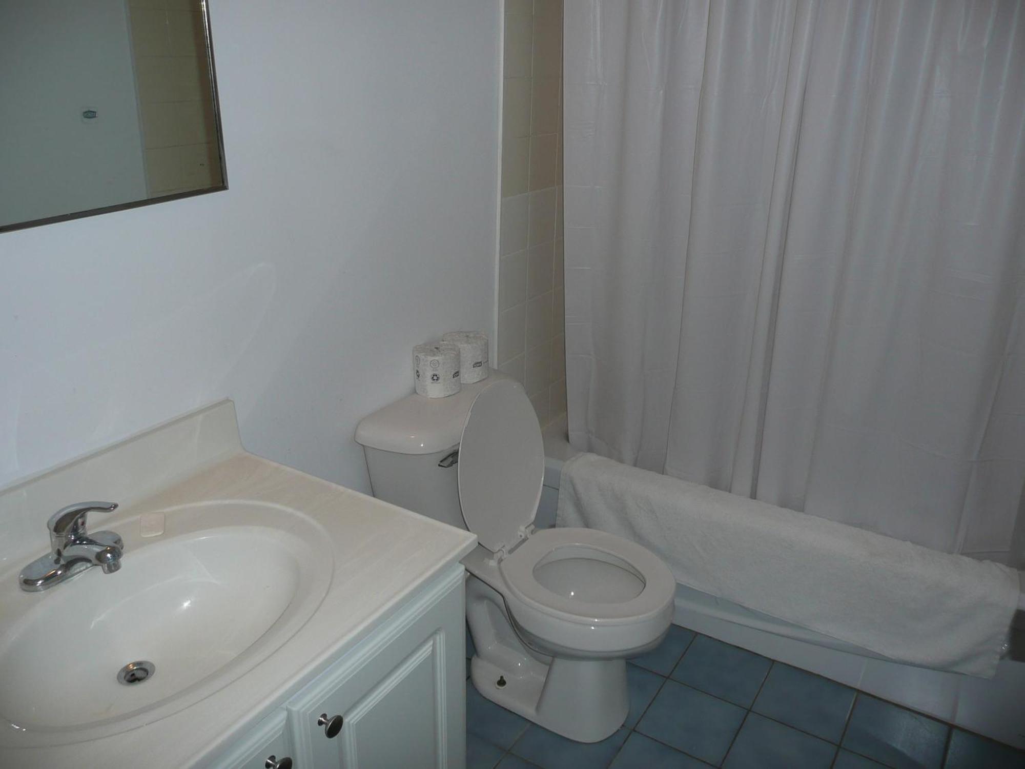 Neill Wycik Hotel Торонто Экстерьер фото