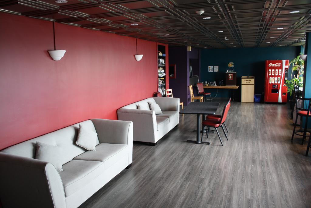 Neill Wycik Hotel Торонто Экстерьер фото