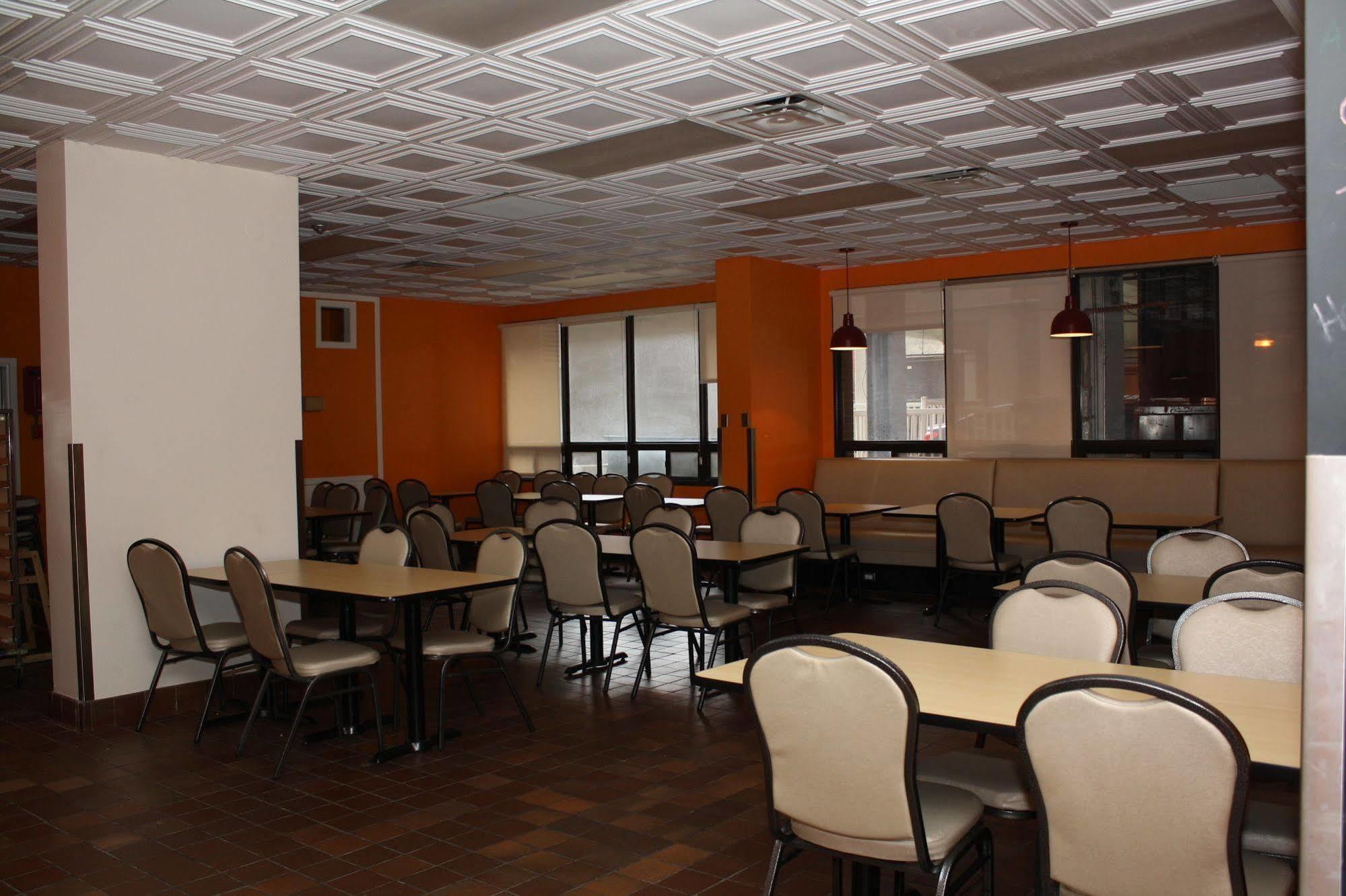 Neill Wycik Hotel Торонто Экстерьер фото